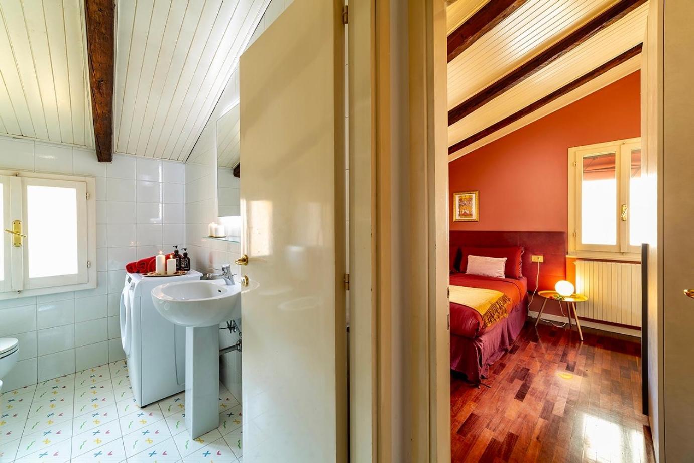 Apartamento House Of Chariot - In The Heart Of Bolonia Exterior foto